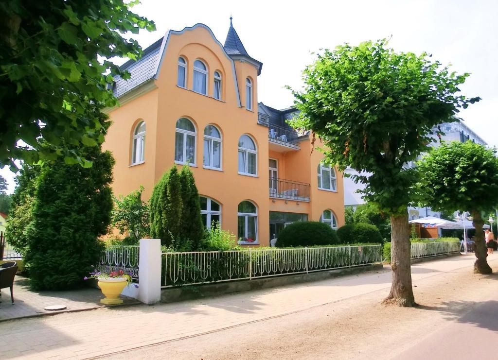 Hotel Villa Strandrose Heringsdorf  Exterior photo